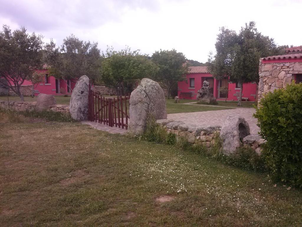 Turismo Rurale L'Agliuledda Sant'Antonio di Gallura Exterior photo