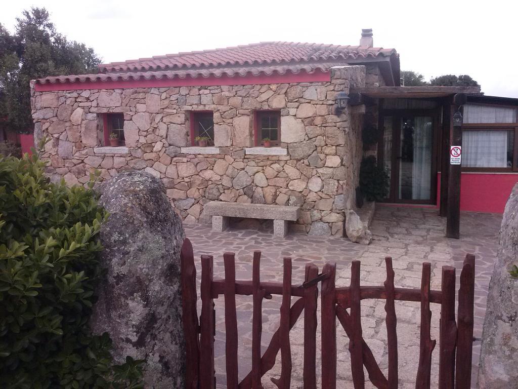 Turismo Rurale L'Agliuledda Sant'Antonio di Gallura Exterior photo