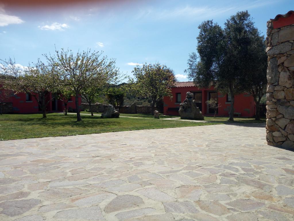 Turismo Rurale L'Agliuledda Sant'Antonio di Gallura Exterior photo