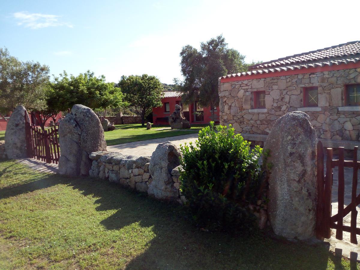 Turismo Rurale L'Agliuledda Sant'Antonio di Gallura Exterior photo